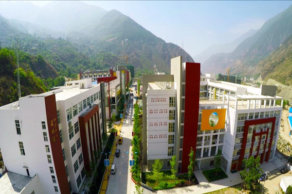 邻水县甘孜职业技术学校 邻水县甘孜职业技术学校