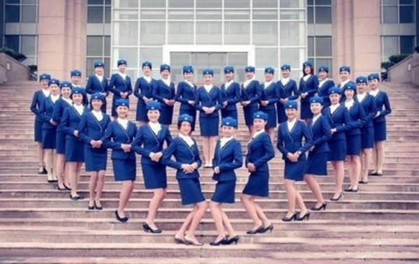 四川省南充服装学校2019-航空服务专业招生(中专大专)