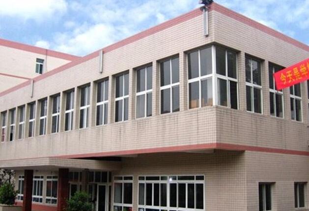 重庆沙坪坝区轨道交通学校在哪里学好?
