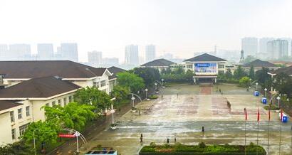重庆渝北区铁路学校去哪里学比较好?