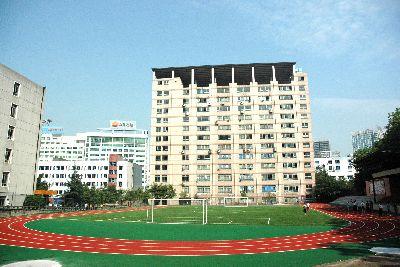 重庆江北区高铁学校去哪里最好?