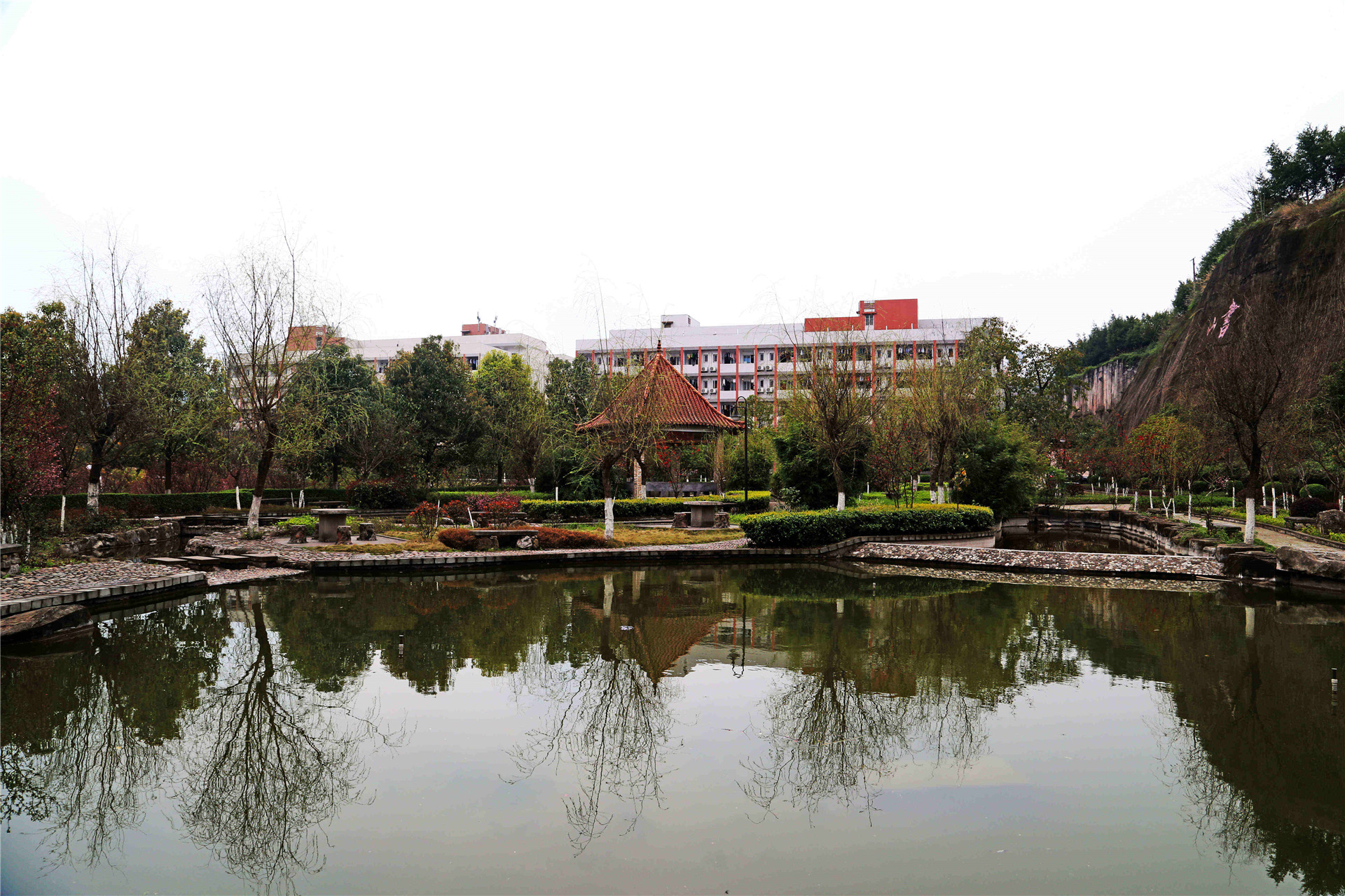 2019年重庆市万州技师学院招生对象及招生条件
