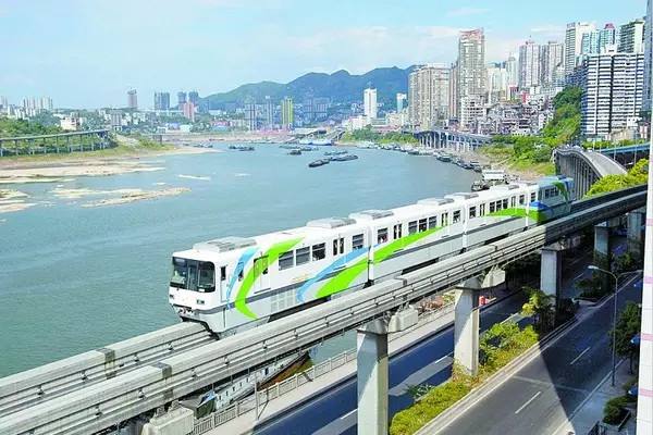 重庆轨道交通学校学费高吗?