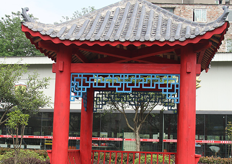 重庆地铁学校学费高吗?