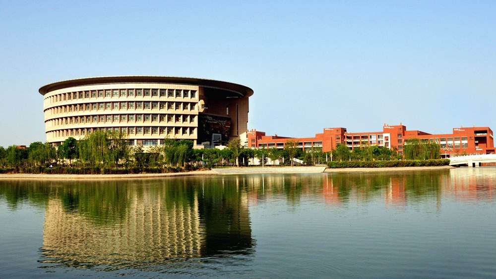 2020年报读重庆市涪陵创新计算机学校有哪些要求呢？