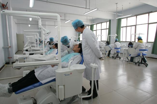 2020年招生简章临床医学八年制吗